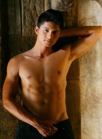 ian-thai-gay-male-massage-bangkok-01